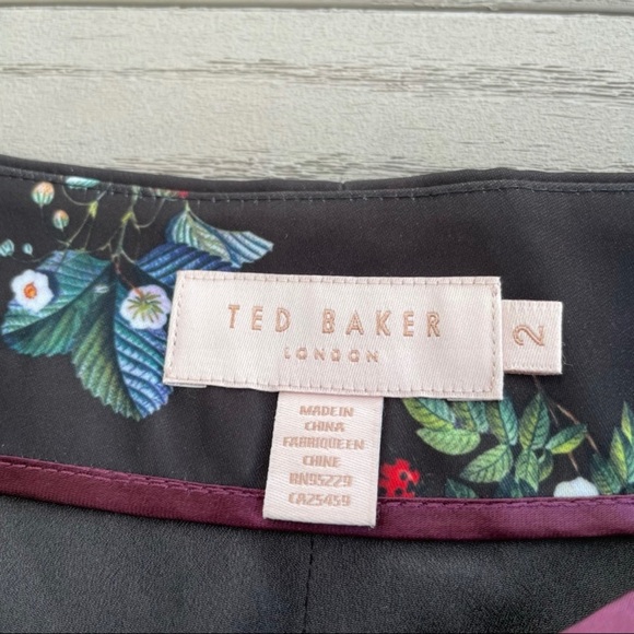 Ted Baker Black Floral Naomii Oracle High Waist Shorts 6 - Picture 10 of 10